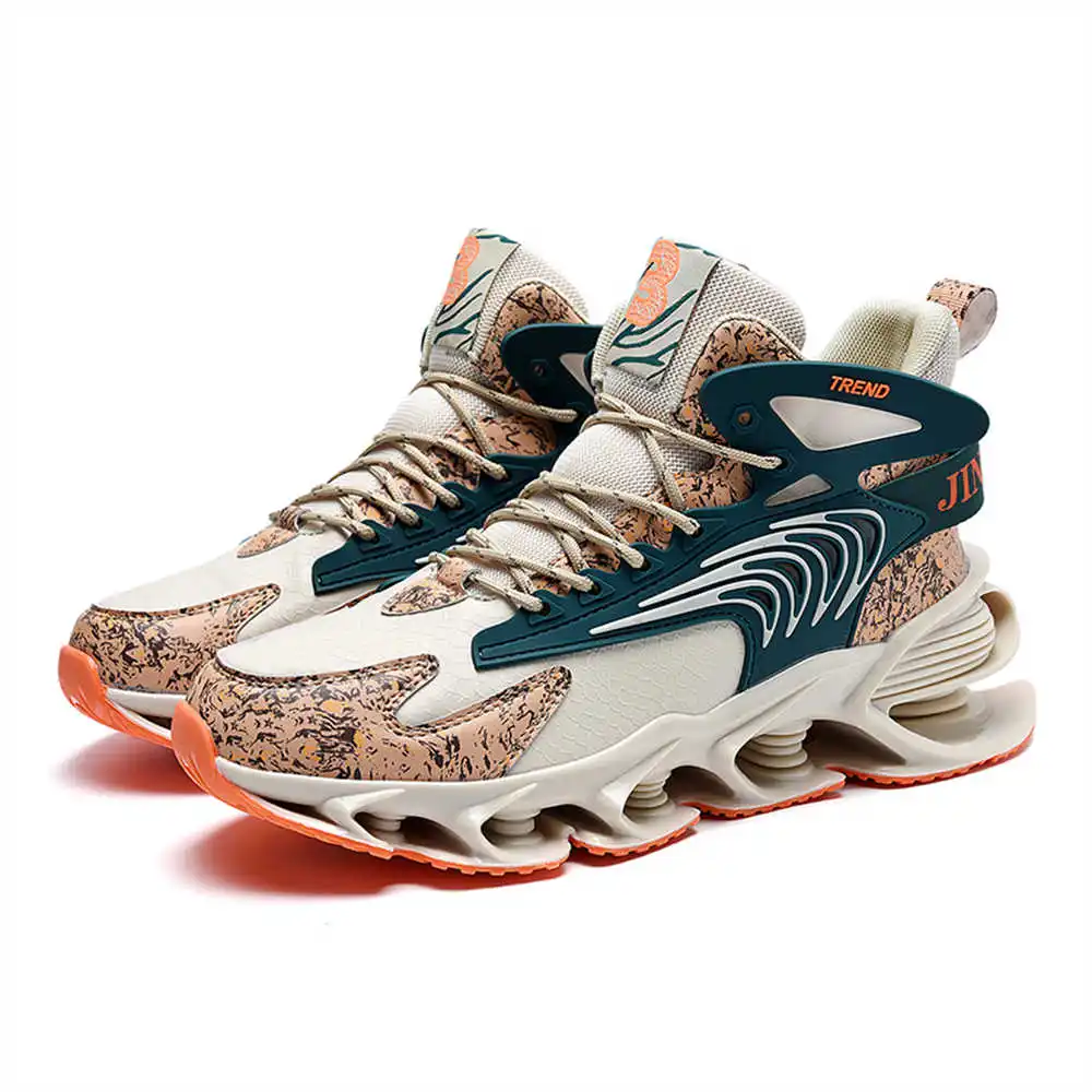 Antislip Mid Kind Running Snea - Outdoor Camping Guy recensie en prijs
